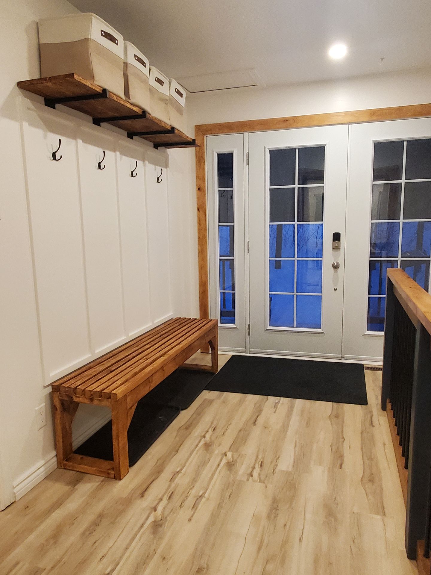 Chalet Nantel dock and waterfront